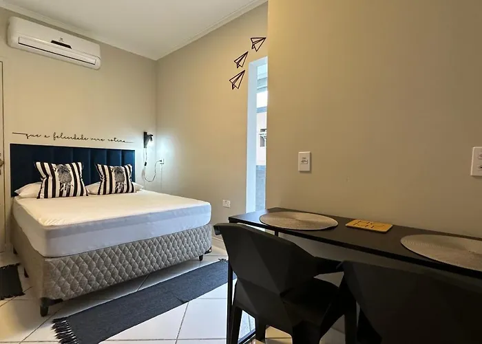 Studio 11 • Praia Das Pitangueiras